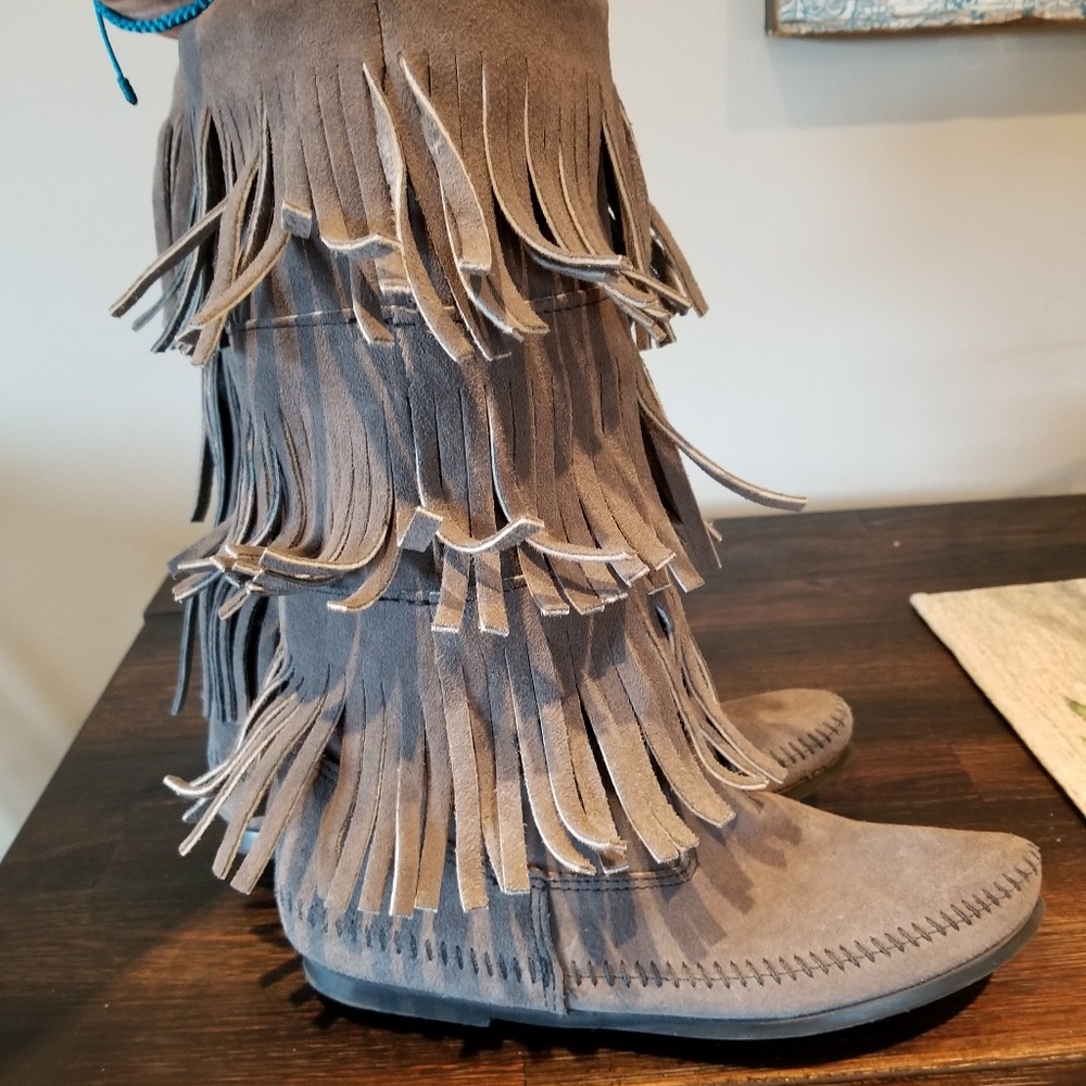 Gray Minnetonka Boots Tall 3 layera